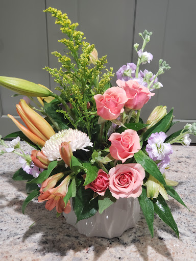 Florist «Carrolls Florist of Beverly», reviews and photos, 385 Cabot St, Beverly, MA 01915, USA