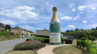 Cramant Champagne Bottle à Cramant