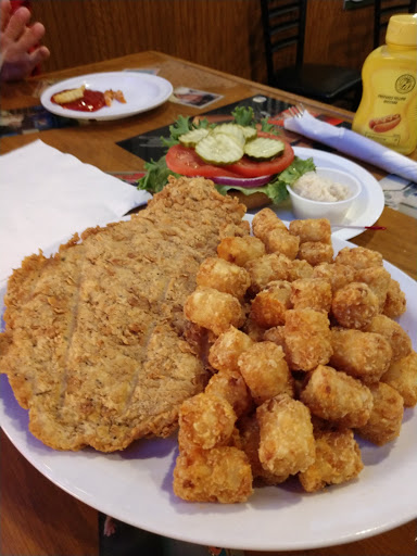 Sports Bar «The Landing Eatery & Pub», reviews and photos, 1189 W Kansas St, Liberty, MO 64068, USA