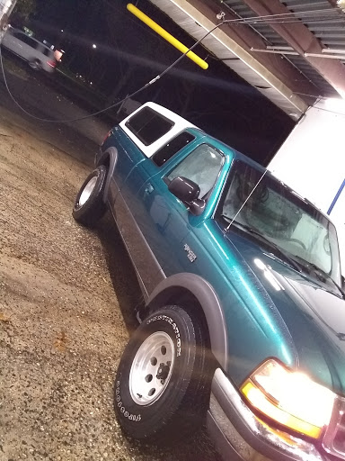 Self Service Car Wash «Bayport Self-Service Car Wash», reviews and photos, 666 Montauk Hwy, Bayport, NY 11705, USA