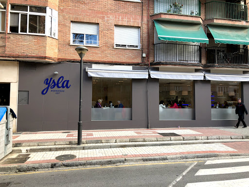 Casa Ysla Pastelería-Cafetería / Piononos
