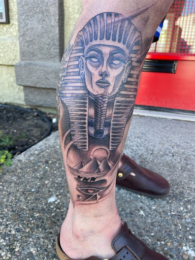 Explore half sleeve tattoo ideas for men, creative tattoo ideas in Turlock, available at Moezart Tattoo