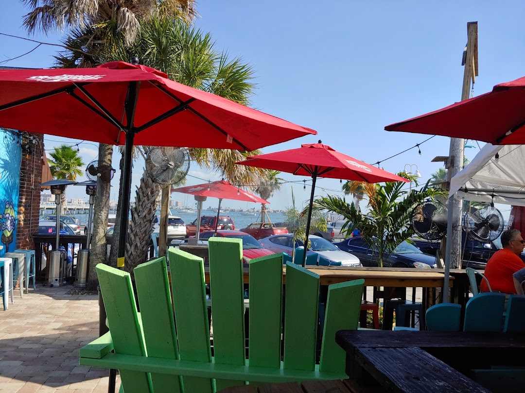 Saltys Gulfport Bar