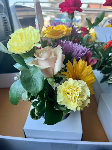 Florist «Lighthouse Flower Shop», reviews and photos, 1007 E Southern Ave, Mesa, AZ 85204, USA