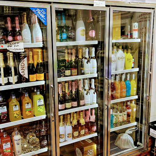 Liquor Store «D & M Liquor Store», reviews and photos, 595 Ralph David Abernathy Blvd, Atlanta, GA 30312, USA