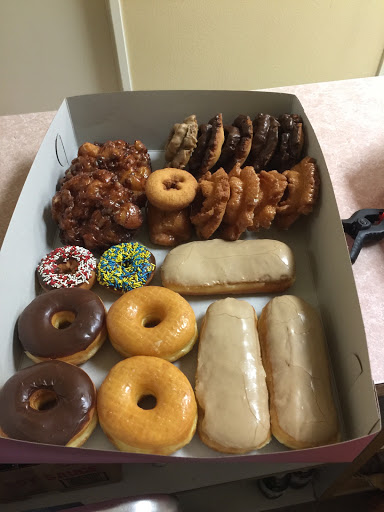Donut Shop «Donut Den», reviews and photos, 1390 N McDowell Blvd J, Petaluma, CA 94954, USA