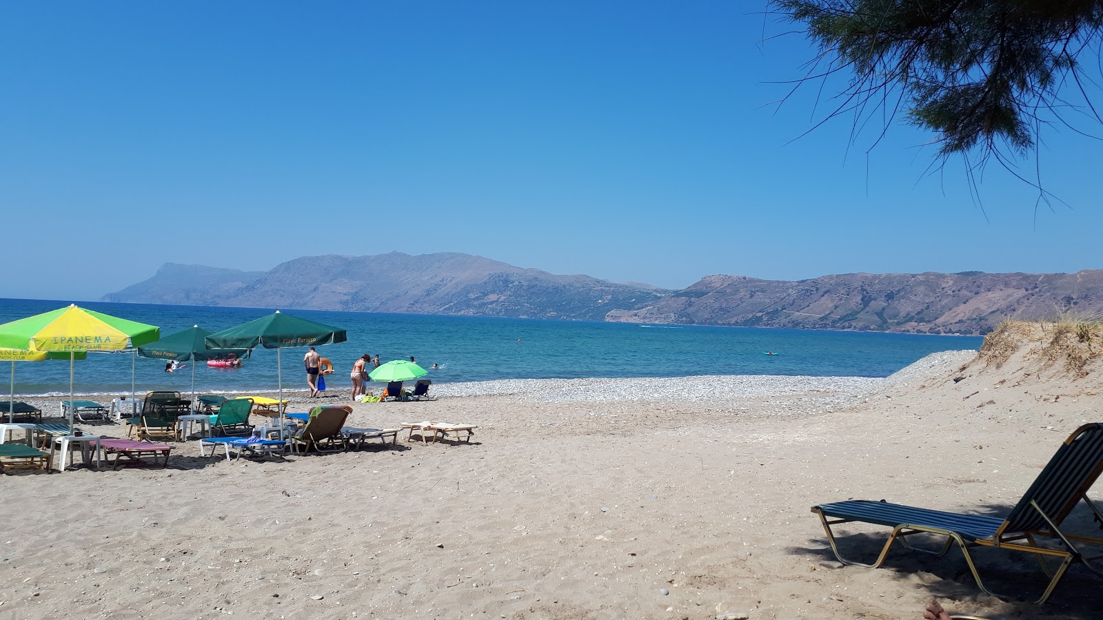 Zdjęcie Drapanias beach położony w naturalnym obszarze