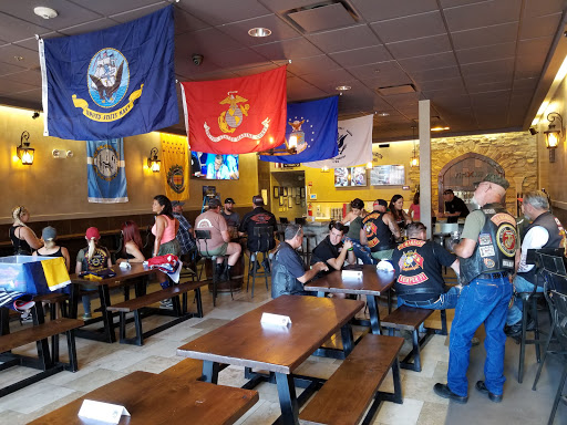 Shopping Mall «Shops At Dos Lagos», reviews and photos, 2780 Cabot Dr #140, Corona, CA 92883, USA