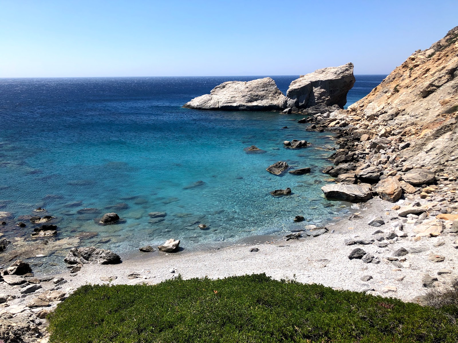 Foto av Paralia Ammoudi med beige småsten yta