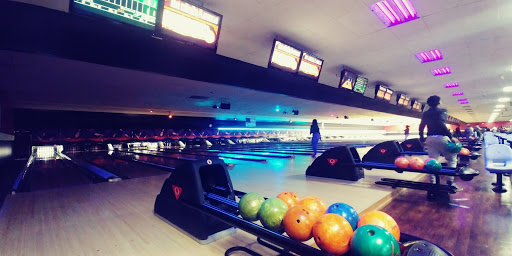 Bowling Alley «AMF Rose Bowl Lanes», reviews and photos, 28001 Groesbeck Hwy, Roseville, MI 48066, USA