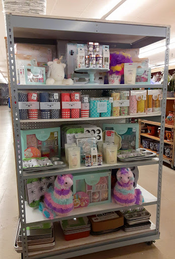 Home Goods Store «Tuesday Morning», reviews and photos, 6808 Huebner Rd, San Antonio, TX 78238, USA