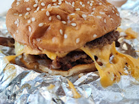 Cheeseburger du Restaurant de hamburgers Five Guys Bayonne BAB2 à Anglet - n°15