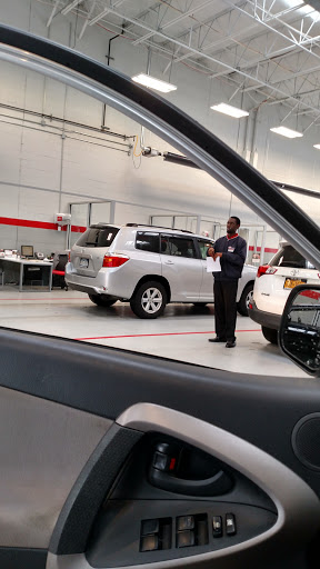 Toyota Dealer «Sunrise Toyota», reviews and photos, 3984 Sunrise Hwy, Oakdale, NY 11769, USA