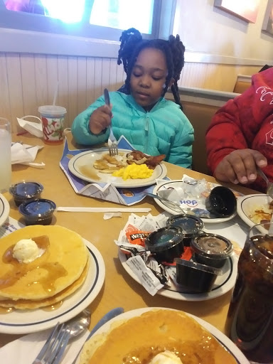 Shopping Mall «Penn Mar Shopping Center», reviews and photos, 2950 Donnell Dr, Forestville, MD 20747, USA