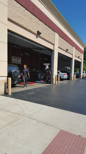 Tire Shop «Discount Tire Store - Nashville, TN», reviews and photos, 5832 Nolensville Pike, Nashville, TN 37211, USA