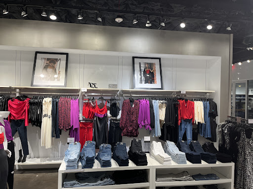 Clothing Store «Express», reviews and photos, 4396 Holly Drive, Beavercreek, OH 45440, USA