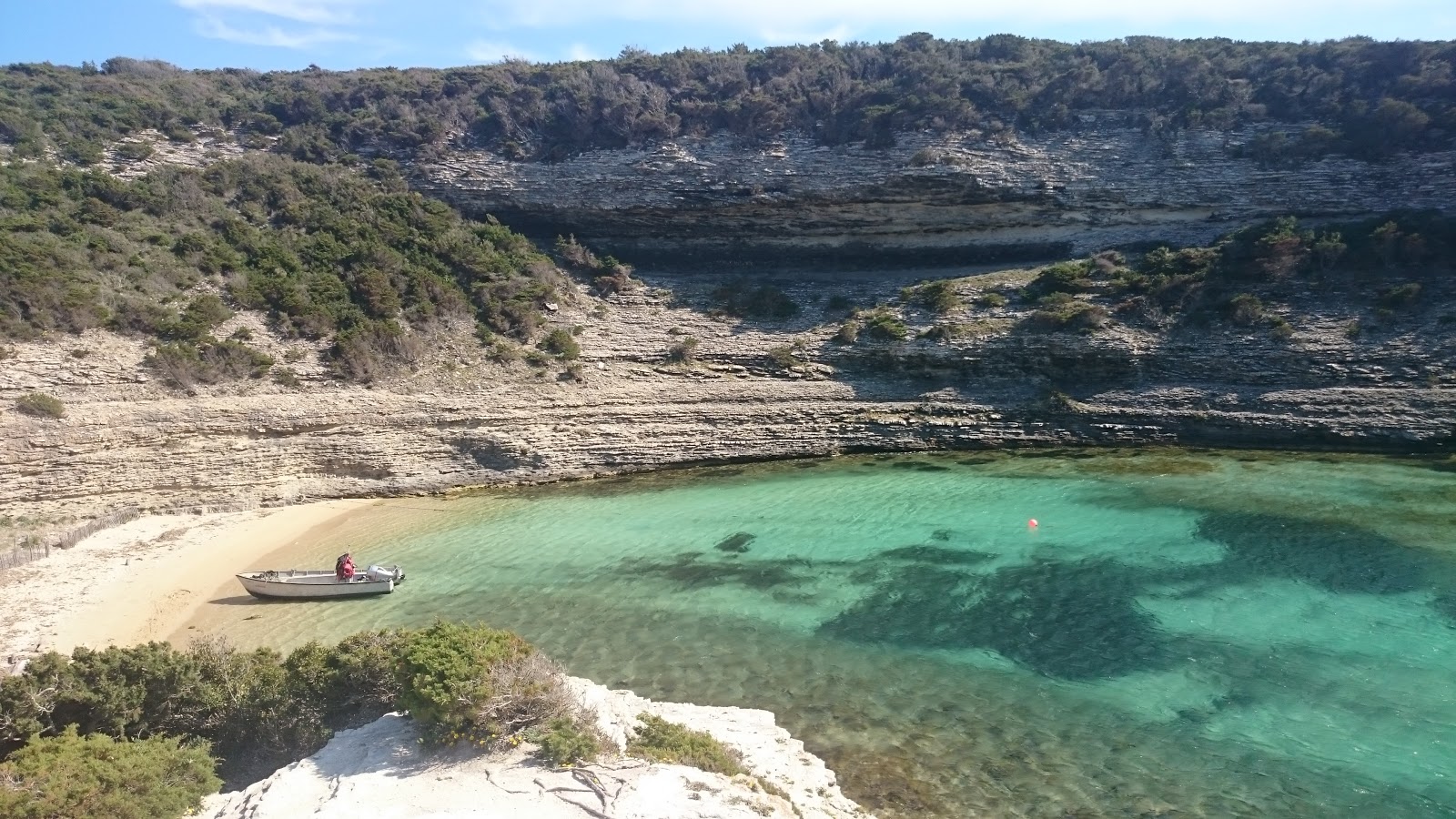 Photo de Fazzio beach situé dans une zone naturelle