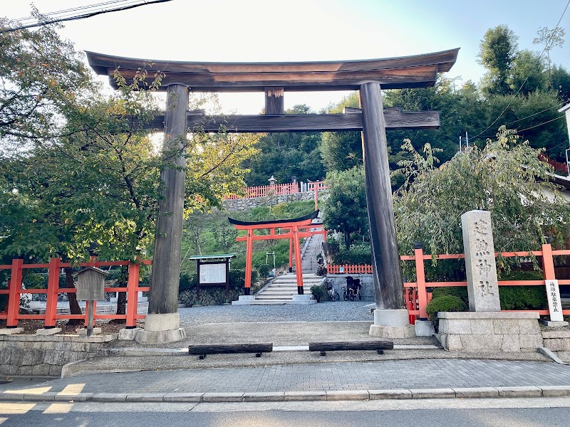 建勲神社