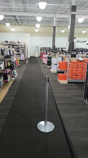 Shoe Store «DSW Designer Shoe Warehouse», reviews and photos, 3638 Welsh Rd, Willow Grove, PA 19090, USA