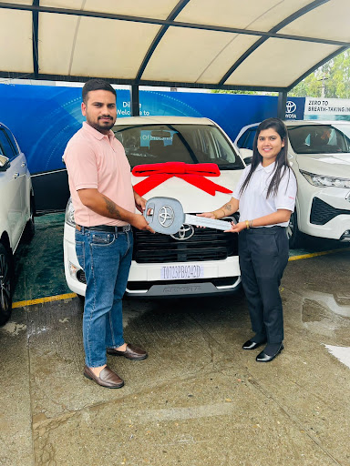 Luxury Cabs | Car Rental | Taxi Service in Amritsar | Hire Innova Crysta Ertiga Etios Dzire Tempo Traveller SML Bus