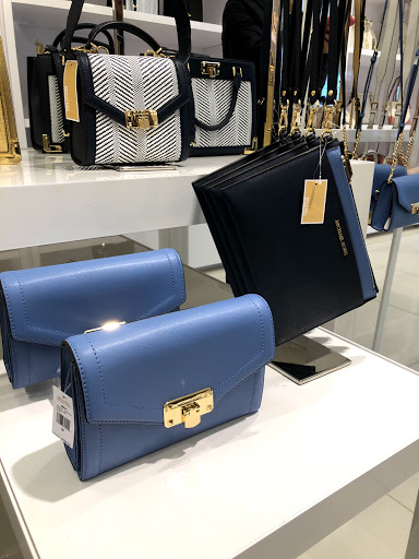 Fashion Accessories Store «Michael Kors», reviews and photos, 20-A Killingworth Turnpike #430, Clinton, CT 06413, USA