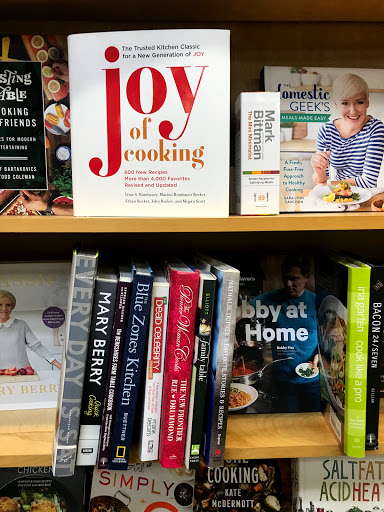 Book Store «Womrath Book Shop», reviews and photos, 76 Pondfield Rd, Bronxville, NY 10708, USA