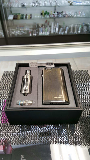 Tobacco Shop «BELLAIRE SMOKE SHOP», reviews and photos, 7710 Bellaire Blvd, Houston, TX 77036, USA