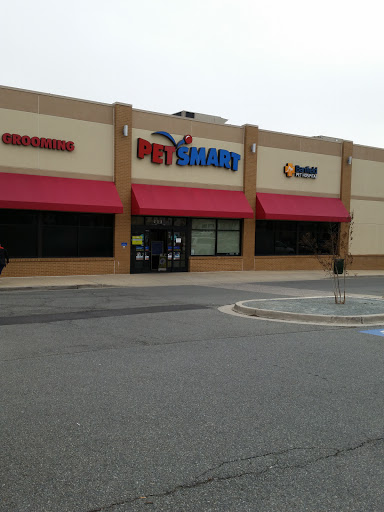 Pet Supply Store «PetSmart», reviews and photos, 218 Kentlands Blvd, Gaithersburg, MD 20878, USA