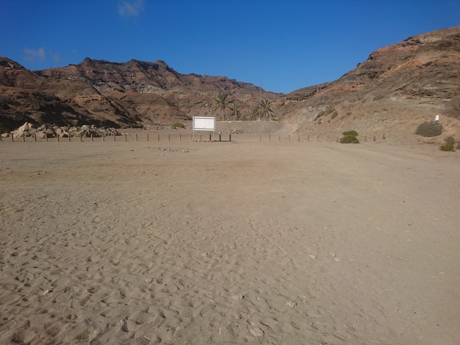 Foto av Playa Medio Almud med liten vik