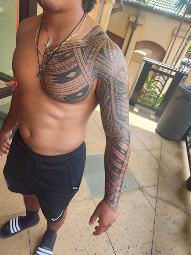 Explore cubs tattoo ideas, creative tattoo ideas in Honolulu, available at Aloha Tattoo Waikiki Hilton Hawaiian Village Rainbow Bazaar