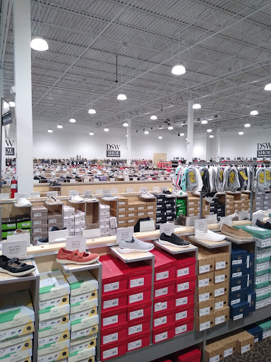 Shoe Store «DSW Designer Shoe Warehouse», reviews and photos, 375 E Altamonte Dr, Altamonte Springs, FL 32701, USA
