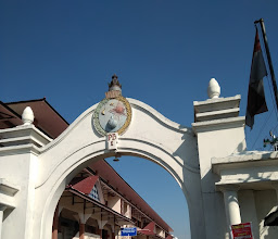 Taman Parkir Klewer Surakarta photo