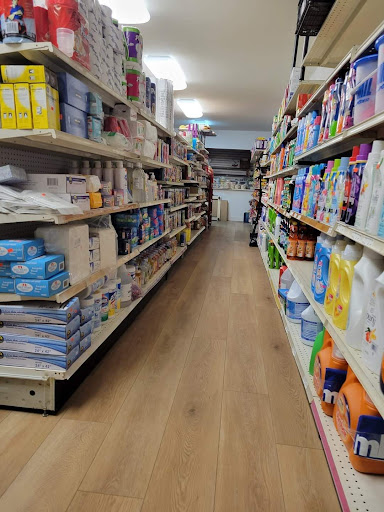 Grocery Store «El Amigo Grocery Store», reviews and photos, 226 W Market St, Wilmington, DE 19804, USA