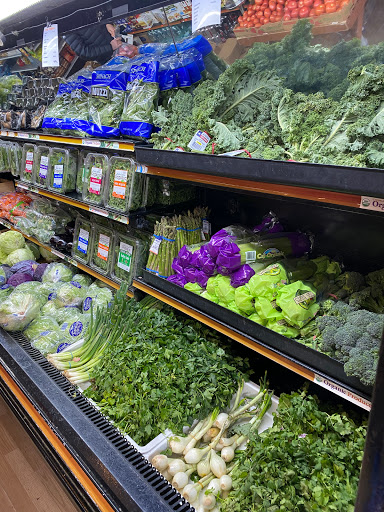 Gourmet Grocery Store «Garden Gourmet Market», reviews and photos, 1130 N Ashland Ave, Chicago, IL 60622, USA