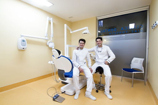 Clínica Dental Díaz Fonseca Dentista. Implantes Ortodoncia invisible en Oviedo