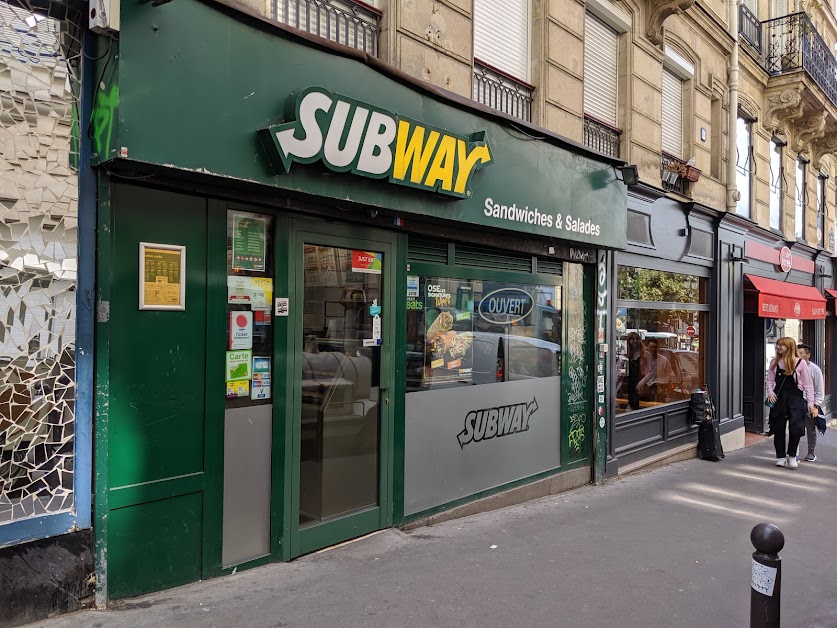 Subway 75018 Paris