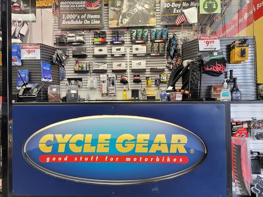 Motorcycle Parts Store «Cycle Gear», reviews and photos, 695 E Golf Rd, Schaumburg, IL 60173, USA