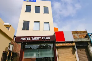 FabHotel Tarry Town - Hotel in Vijay Nagar image