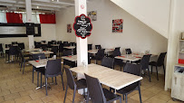 Atmosphère du Restaurant Drop Zone Café à Saint-Laurent-du-Var - n°2