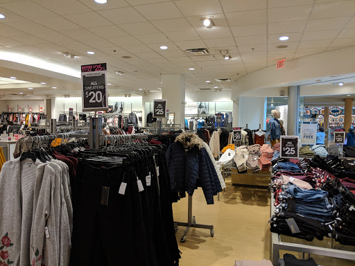 Shopping Mall «Hamilton Mall», reviews and photos, 4403 E Black Horse Pike, Mays Landing, NJ 08330, USA