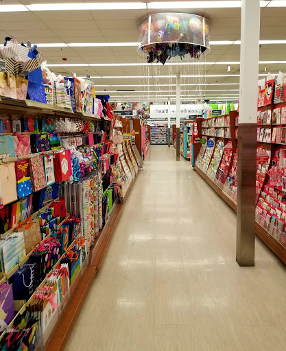 Drug Store «Walgreens», reviews and photos, 320 Waukegan Ave, Highwood, IL 60040, USA