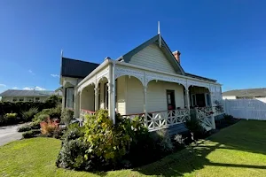 Robertson House image