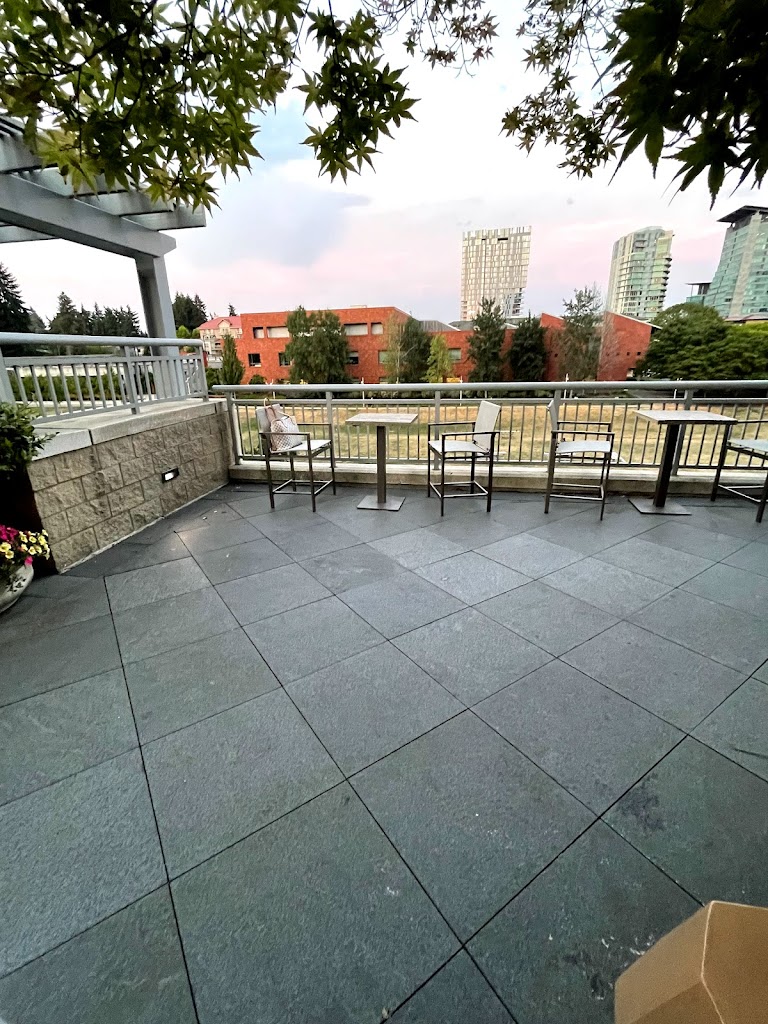 Black Shears Mens Lounge by Antonina Bellevue, WA 98004 Services