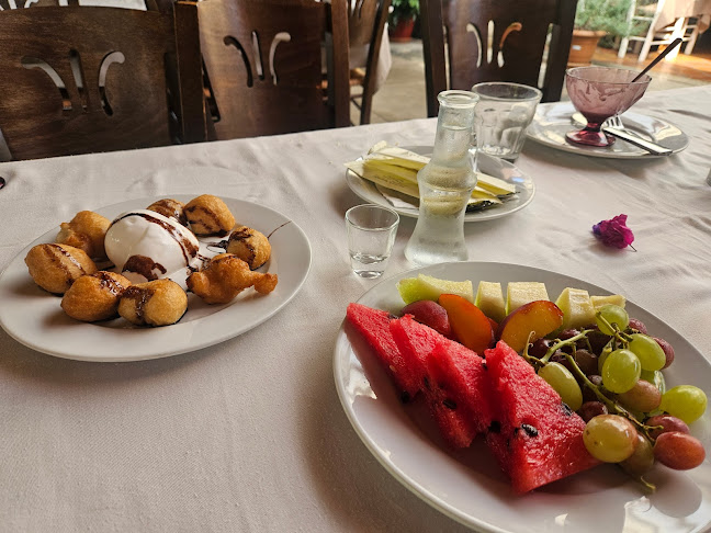 Ταβέρνα "ΡΟΔΑΚΙΝΙΕΣ "