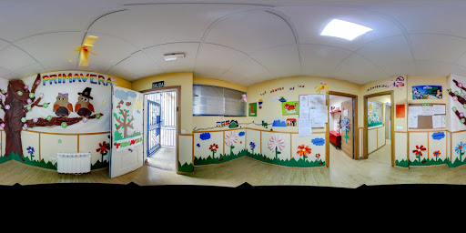 Centro de Educación Infantil Conveniado con la Junta de Andalucía Pekes de Ika. en Granada