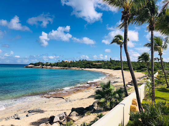 Plum Bay beach