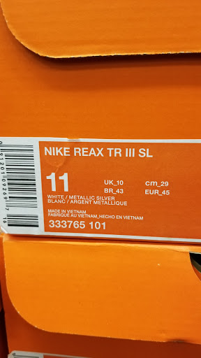 Shoe Store «Famous Footwear», reviews and photos, 5045 Transit Rd, Williamsville, NY 14221, USA