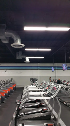 Crunch Fitness - Diamond Bar image