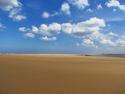 Zdjęcie Pazhaiyar Beach położony w naturalnym obszarze