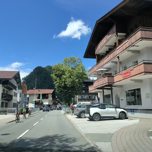 Haarstudio Blösl In Walchsee